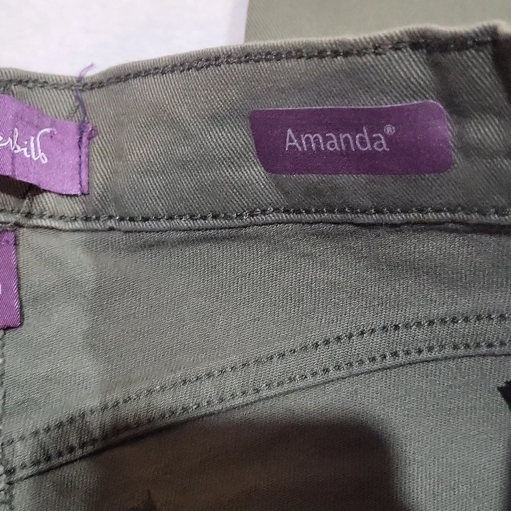 Gloria Vanderbilt Slimming Jeans - Picture 10 of 14